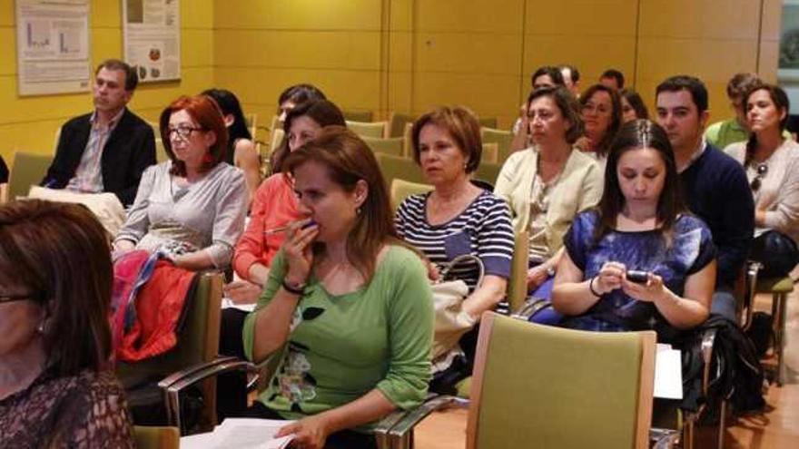 El Colegio de Farmacéuticos advierte sobre la dispensación de medicamentos por la red