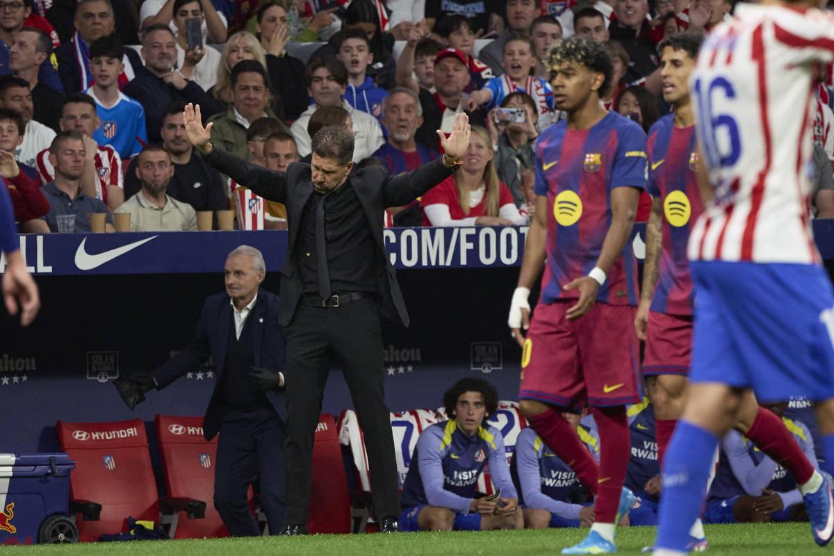 Diego Simeone, durante el Atlético-Barça