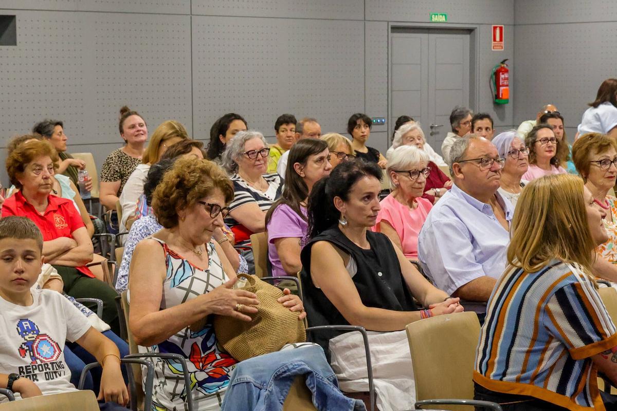 Numeroso público asistió a la inauguración del ciclo.