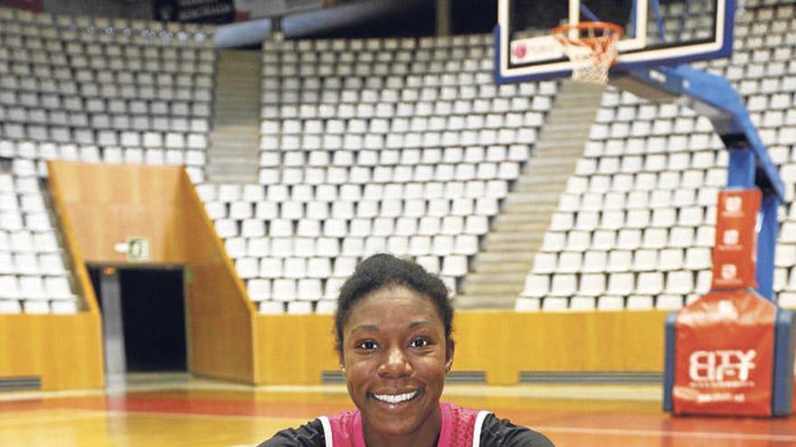 Chrissy Givens Pell de gallina pensant en la final de Lliga