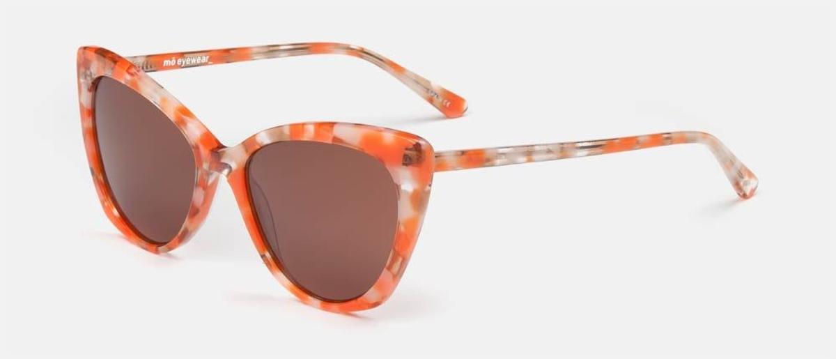 Gafas de sol naranjas cat-eye de Mo. (Precio: 49 euros)