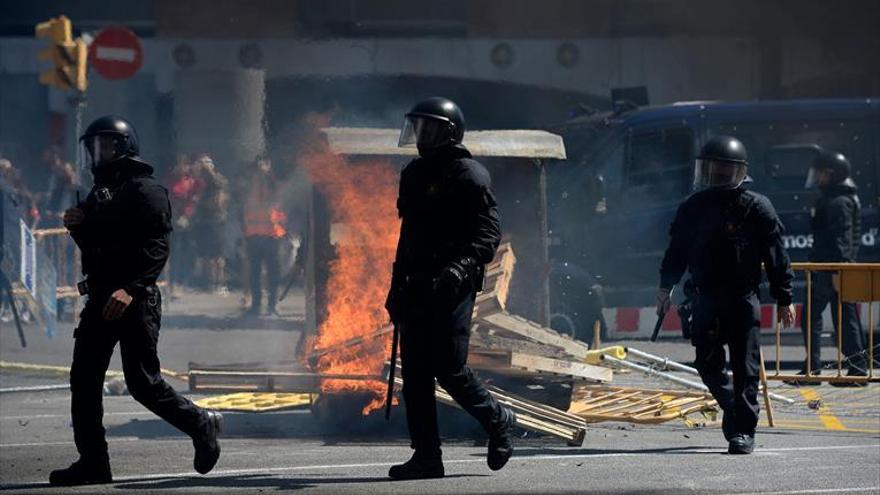 Prisión para una mujer detenida en las protestas contra Vox