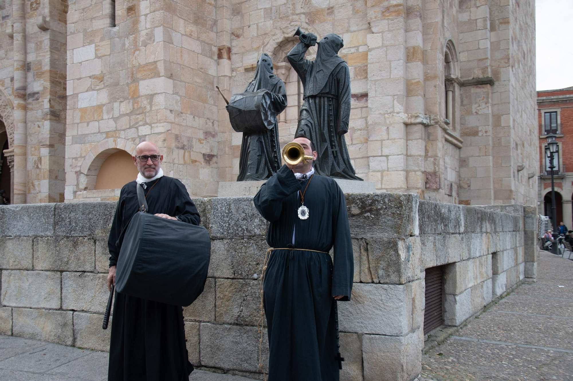 GALERÍA | Las cofradías de Zamora dan la bienvenida a los nuevos hermanos