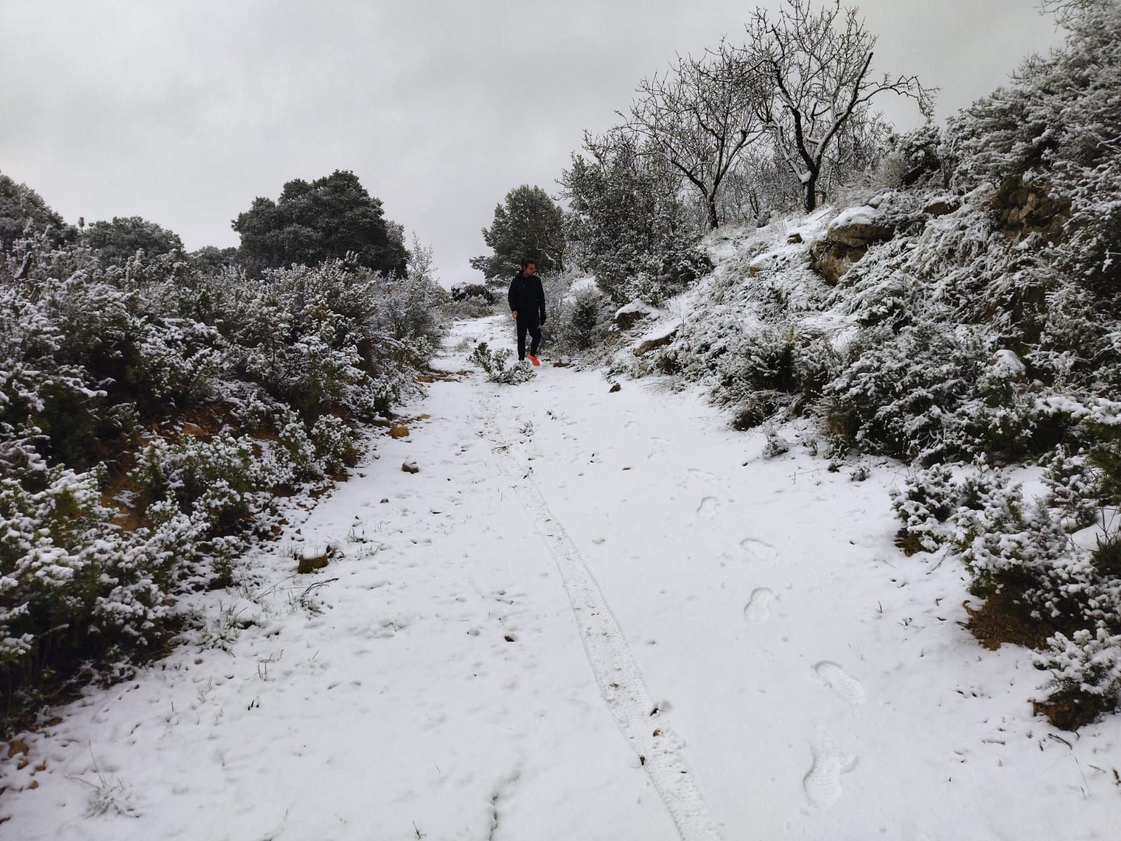 La nieve cubre Castell de Castells