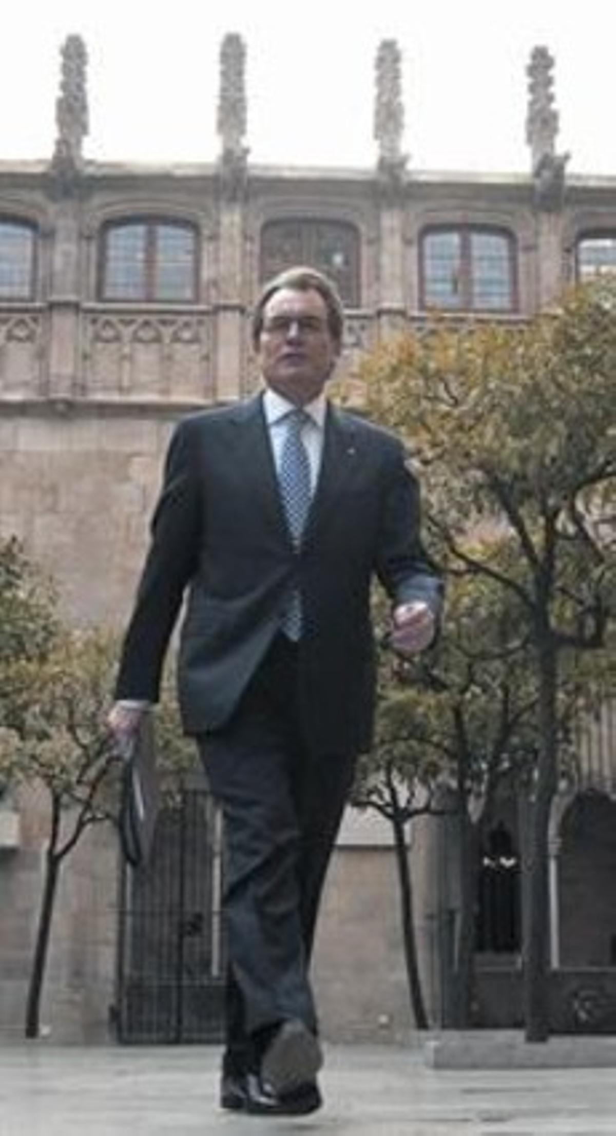 Artur Mas, ahir al Pati dels Tarongers del Palau de la Generalitat. Artur Mas, ahir al Pati dels Tarongers del Palau de la Generalitat.
