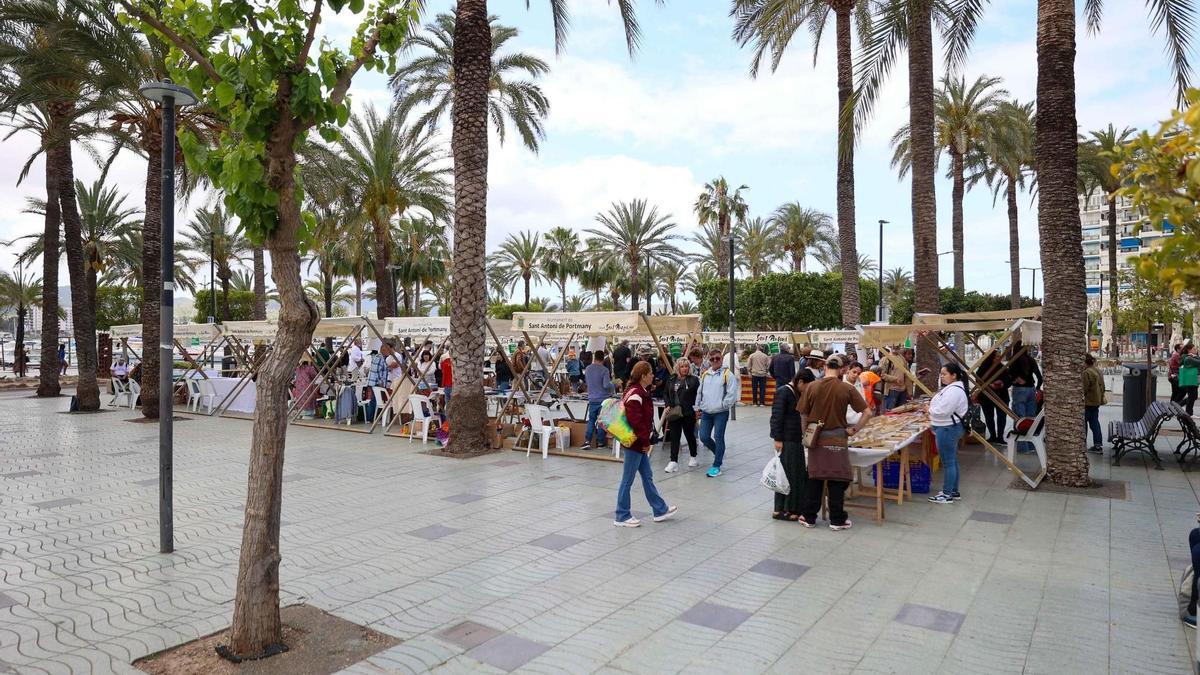 Una imagen de archivo de la celebración de el Día del Libro de Sant Antoni.