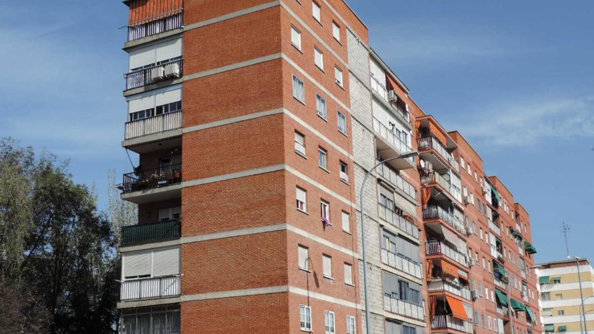 Móstoles se dispara en la crisis del alquiler en Madrid: 132 interesados por vivienda y precios en máximos históricos