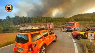 Bomberos de Castellón se movilizan al incendio de Tuéjar en Valencia