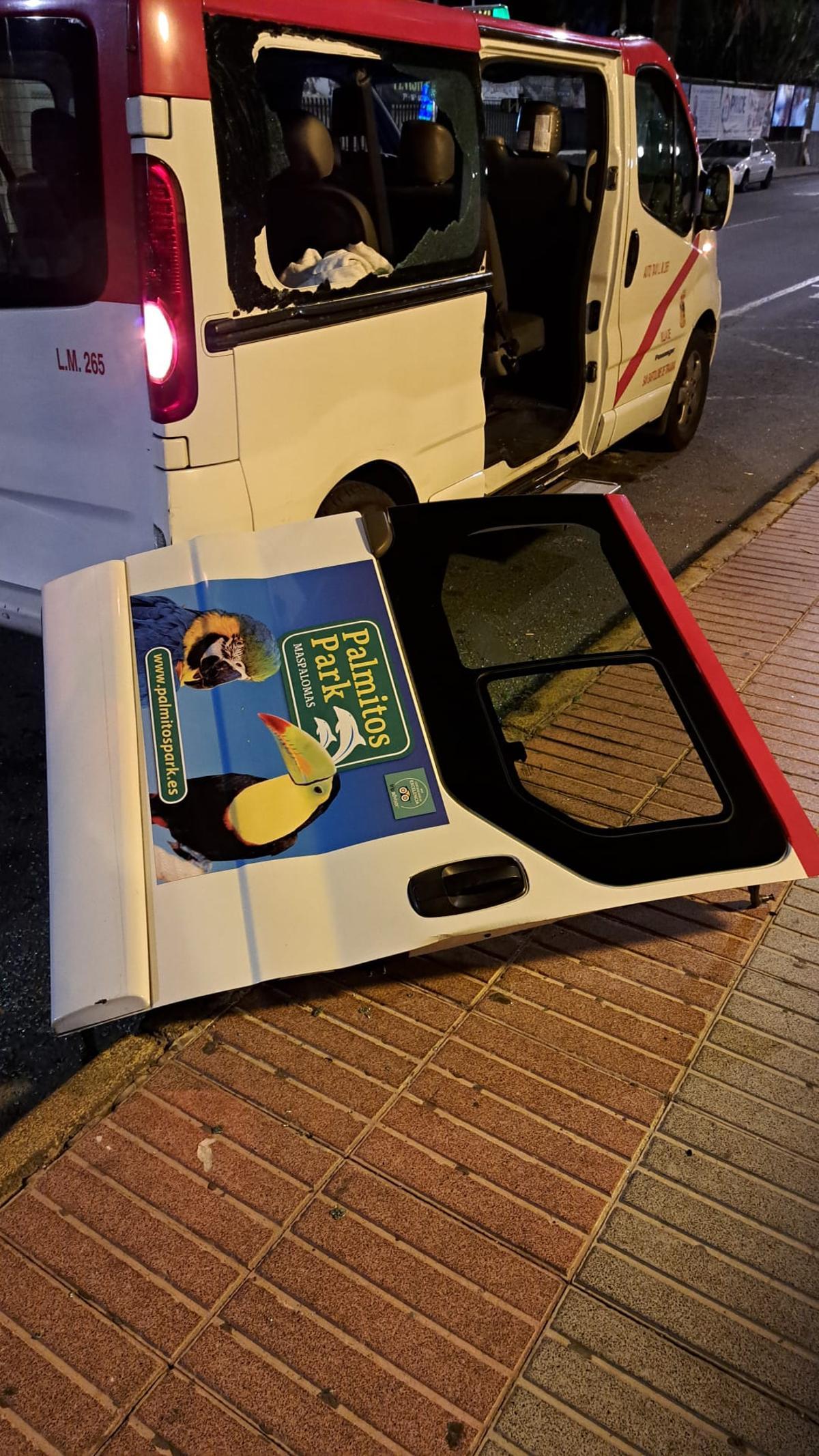 Estado en que quedó el taxi.