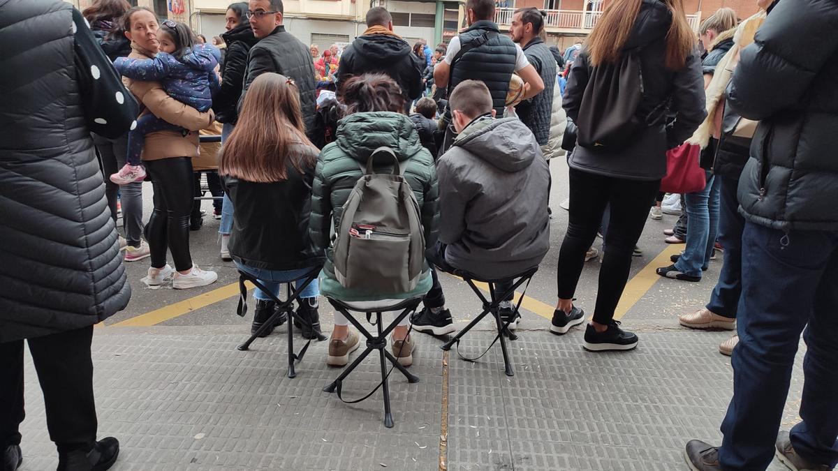 La imagen curiosa del día: Las sillas, “de moda” esta Semana Santa de Zamora