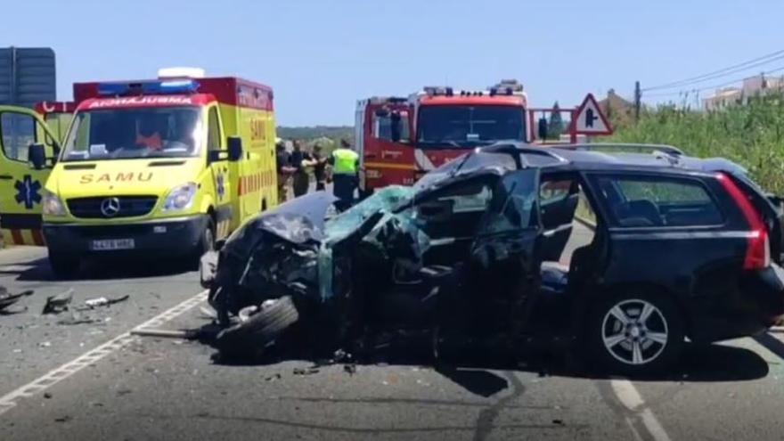 Muere una mujer tras una fuerte colisión entre un coche y un camión en Santa Pola