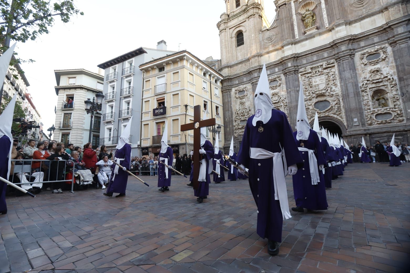 En imágenes | Procesiones del Jueves Santo en Zaragoza