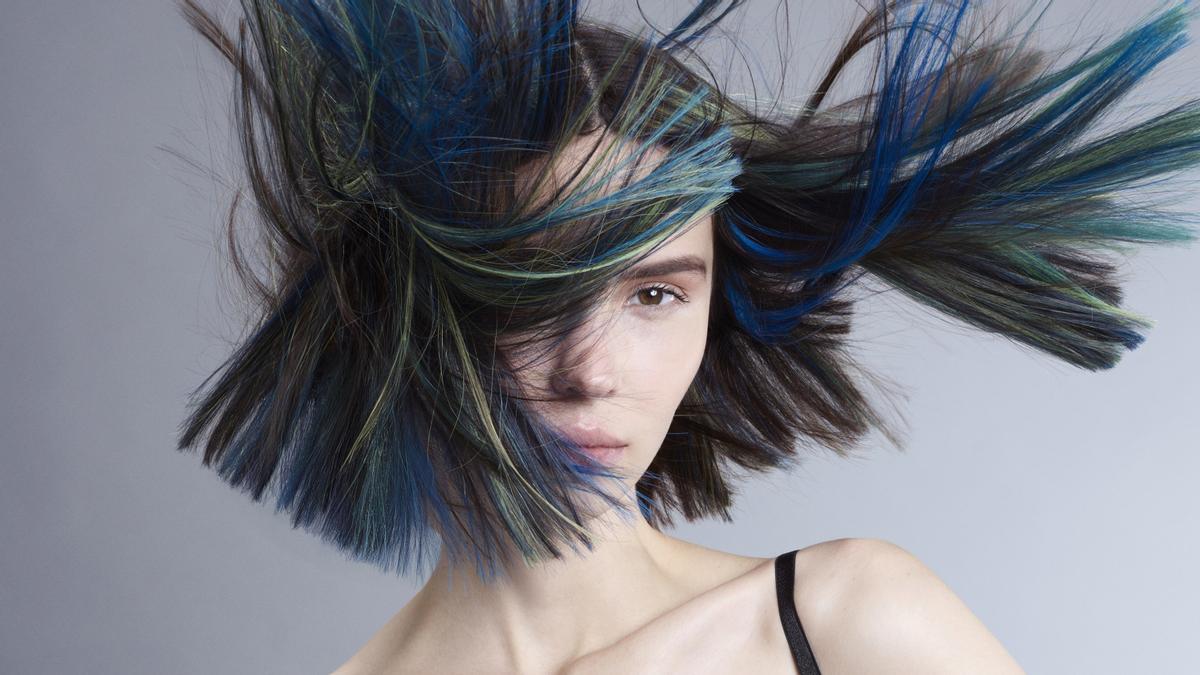 Kemon revoluciona la coloración del cabello con la gama Crazy Tones con colores vibrantes y de fantasía.