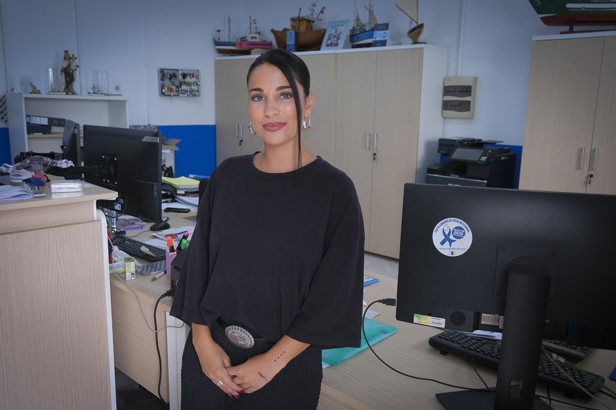 Aura García en la oficina de su empresa.