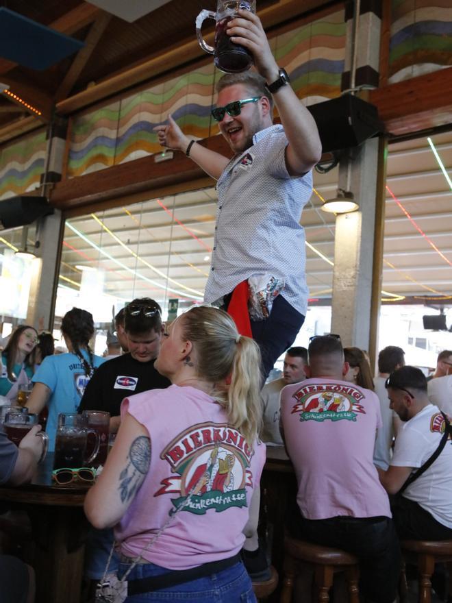 Erster Tag vom Bierkönig-Opening 2023 auf Mallorca: Peter Wackel und ganz viel Party