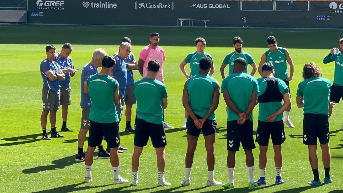 Vídeo | Entrenamiento del Betis en La Cartuja en la previa del Levante
