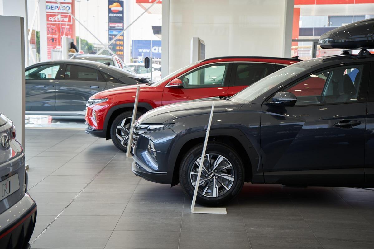 La amplia exposición de vehículos de Hyundai Koryo Car.