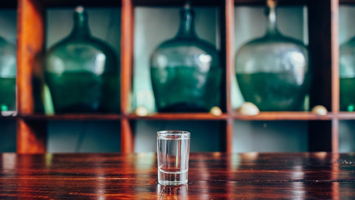 Los secretos del mezcal: cultura e historia concentradas en un chupito