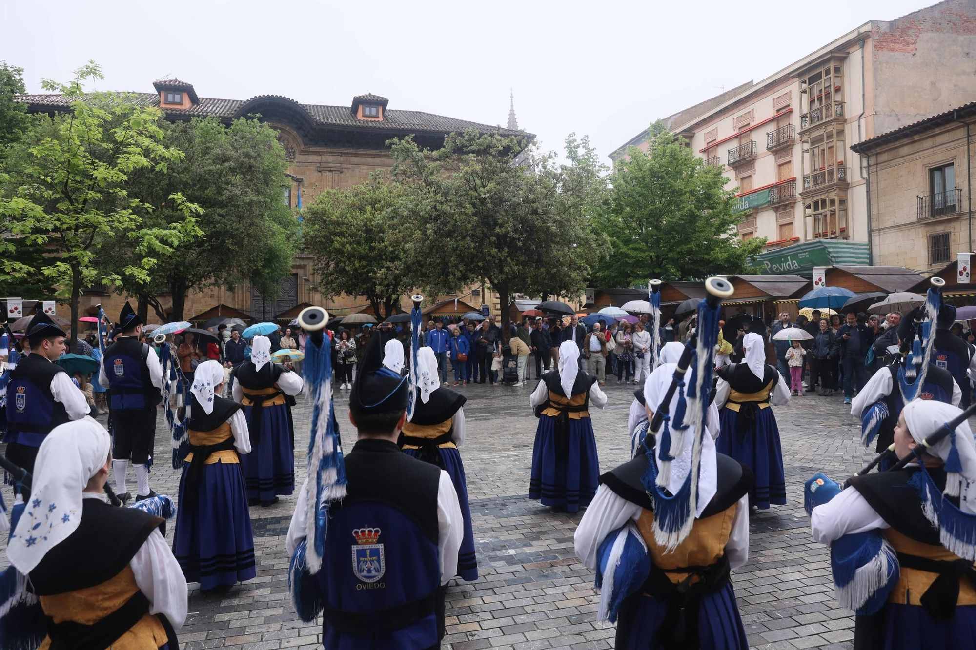 EN IMÁGENES | Último día de la feria de La Ascensión que convivió con el partido por el ascenso