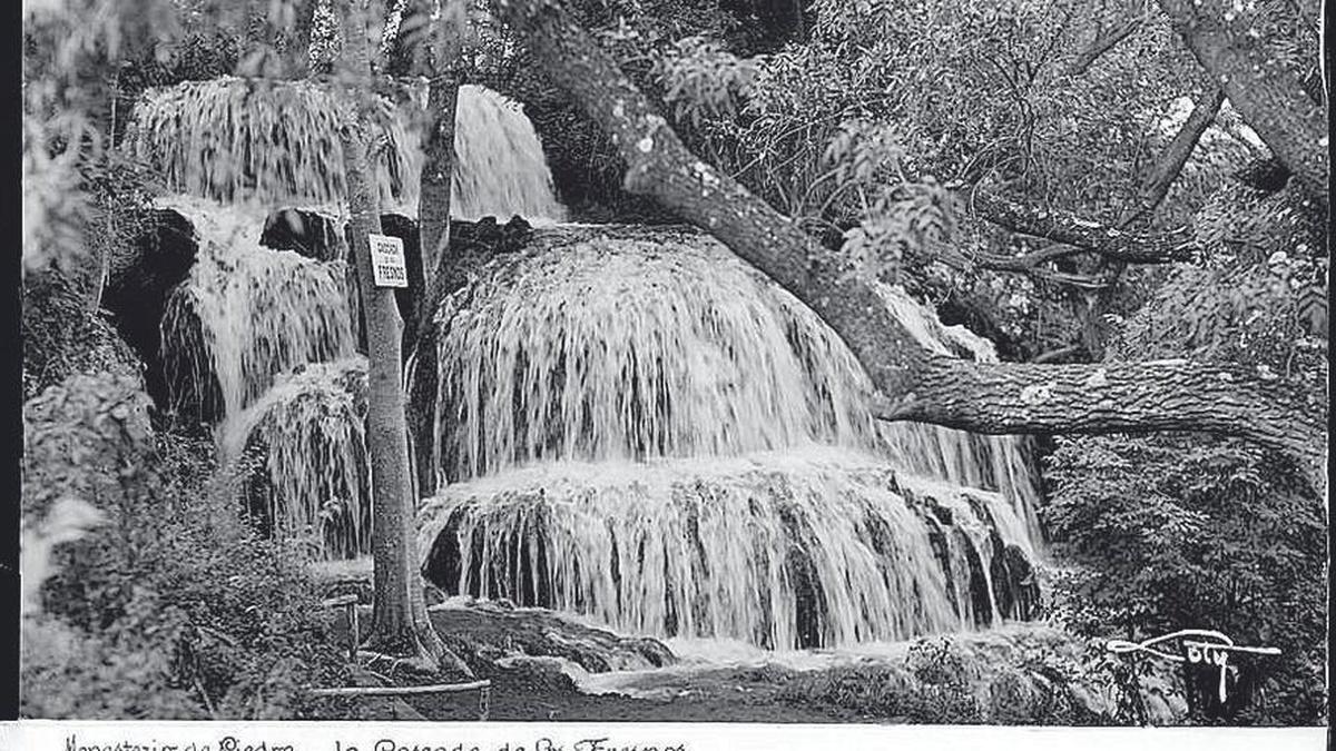 Cascada de los Fresnos en el Monasterio de Piedra.