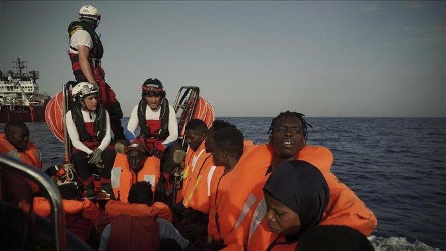 Los &#039;halcones&#039; del Ejército del Aire en el Mediterráneo: así tratan de frenar la sangría en el mar