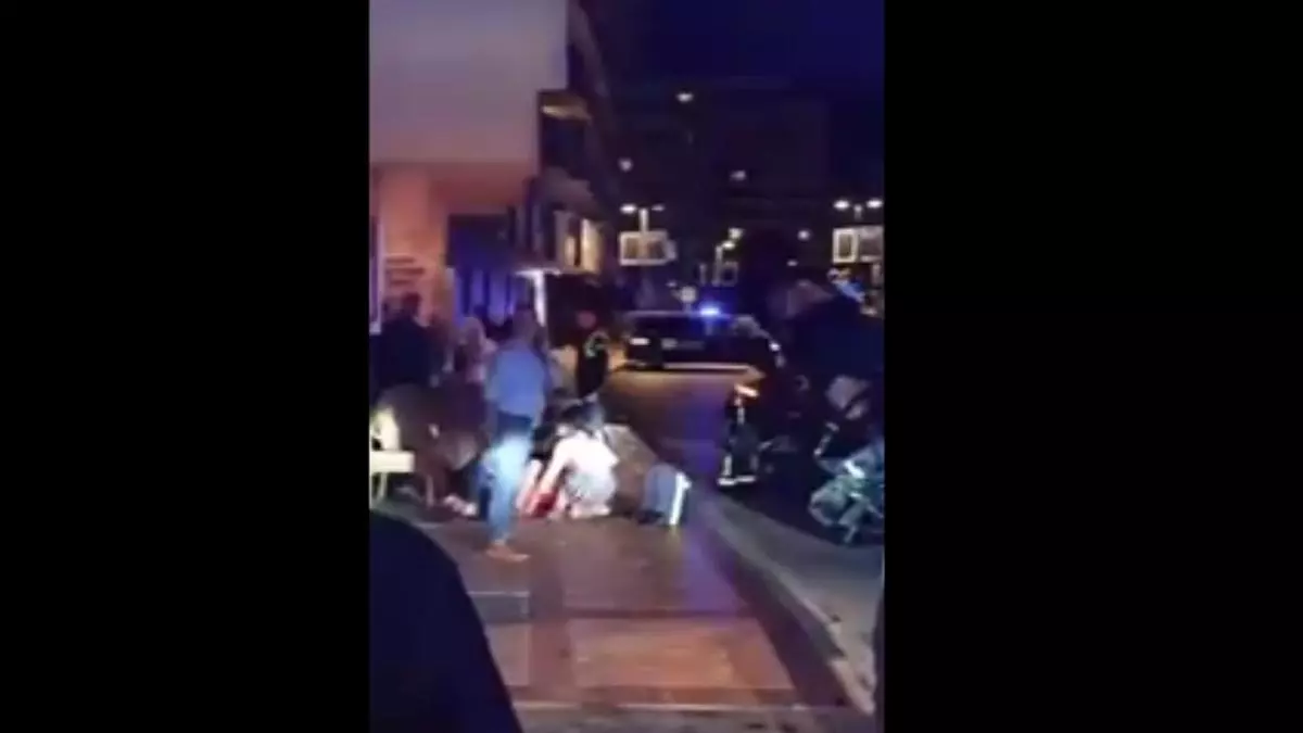 Dos fallecidos y varios heridos, tres muy graves, en un accidente de tráfico en el paseo marítimo de Fuengirola
