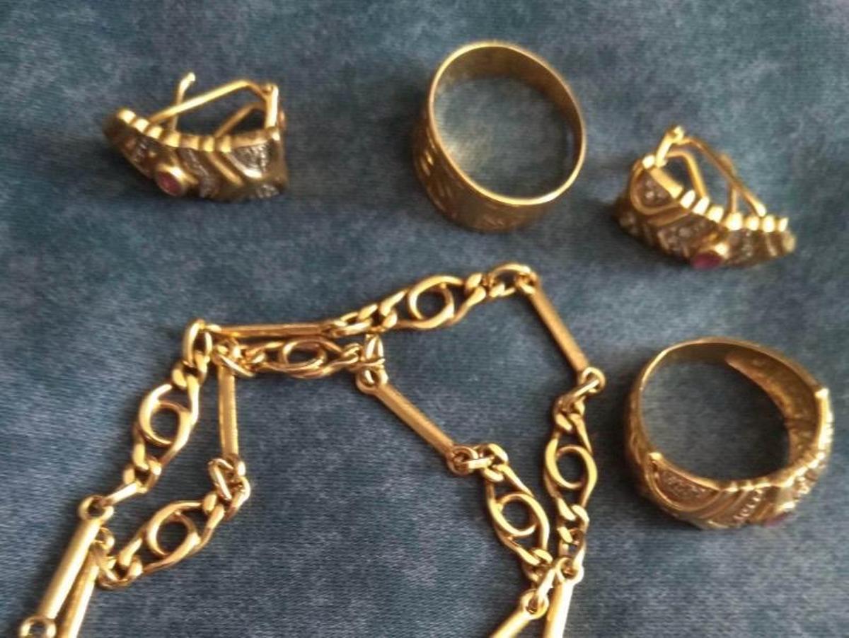 Imagen de la cadena que le robaron a una de las víctimas en el mes de abril de 2025.