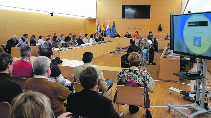 El alcalde José Miguel Rodríguez Fraga se dirige a los asistentes.