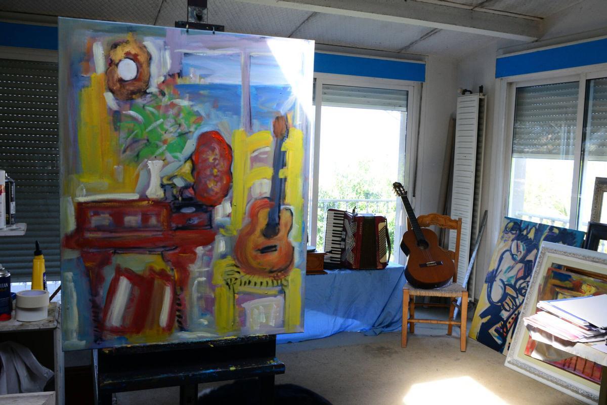 El pintor José María Barreiro en su casa-estudio de Bueu