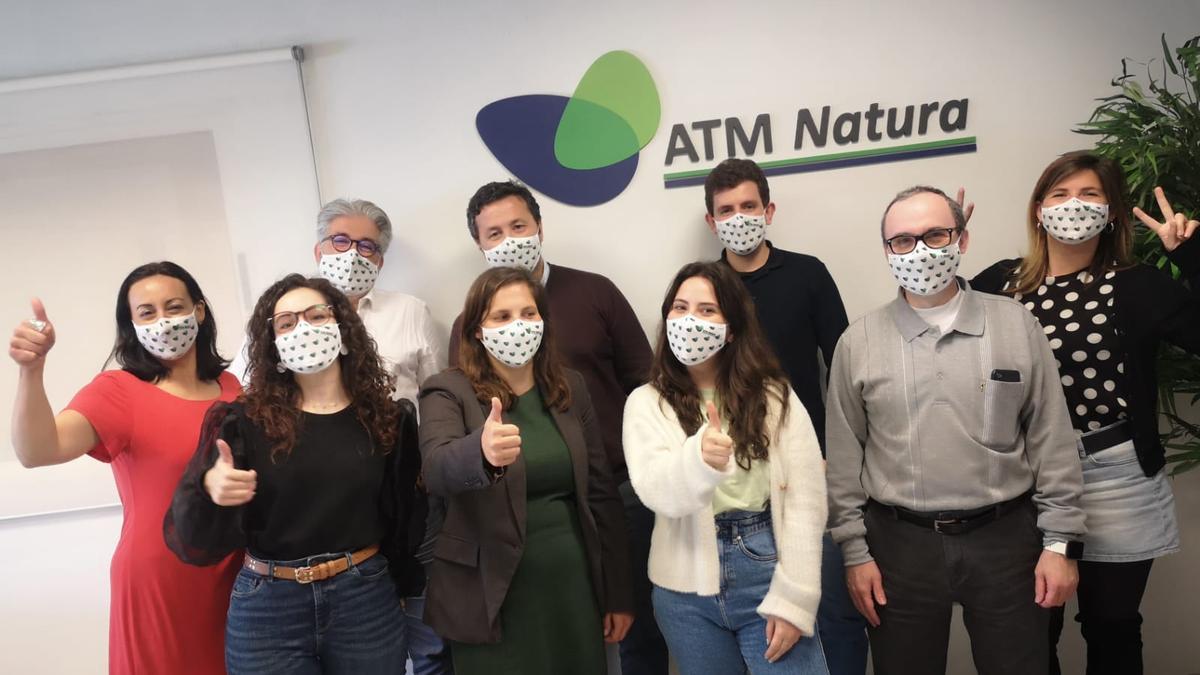 Parte del equipo de profesionales de ATM Natura.