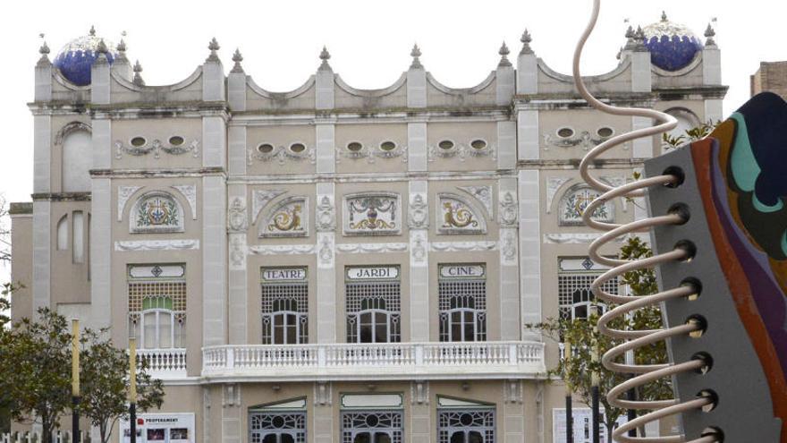 La façana del Teatre El Jardí