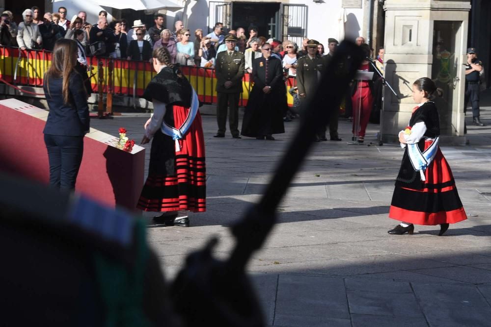 Homenaje a la bandera de la Asociación de Meigas de las Hogueras de San Juan