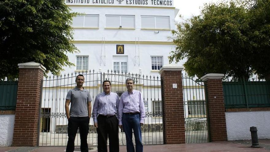 El director del Safa-Icet con los dos profesores del proyecto.