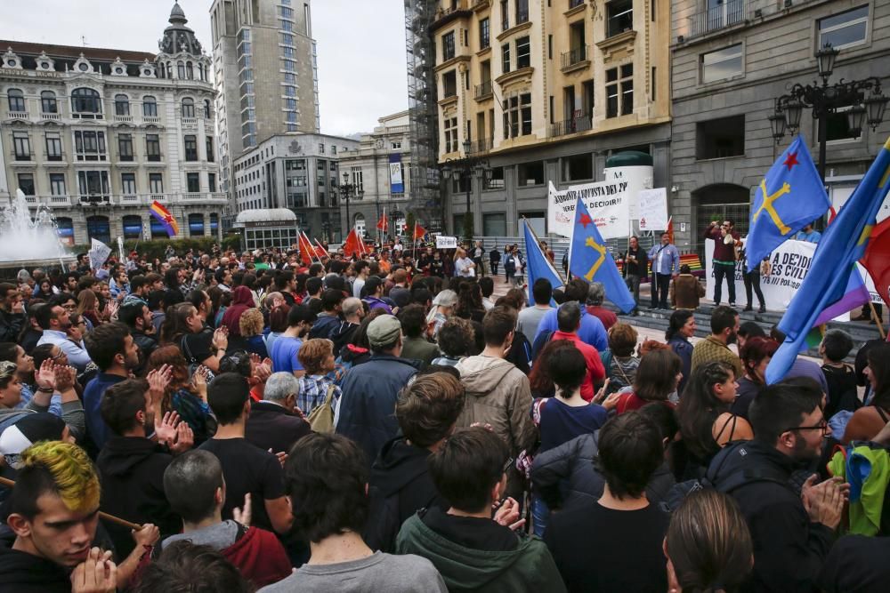 Manifestación en Oviedo de solidaridad con Cataluña