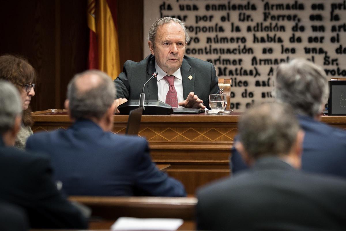 El exvicerrector de Relaciones Institucionales de la Universidad Complutense de Madrid (UCM), Juan Carlos Doadrio Villarejo, comparece ante la Comisión de Investigación del ‘caso Koldo’, en el Senado, a 10 de diciembre de 2025, en Madrid (España).