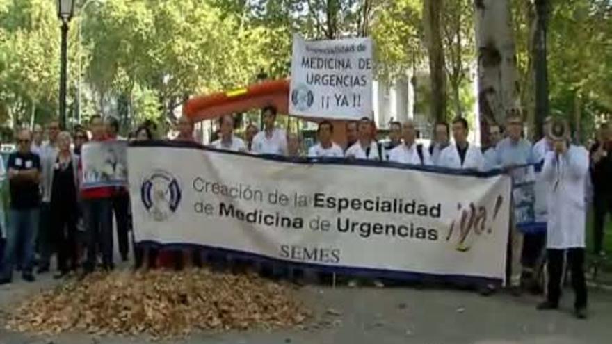 Los médicos denuncian los recortes en Sanidad