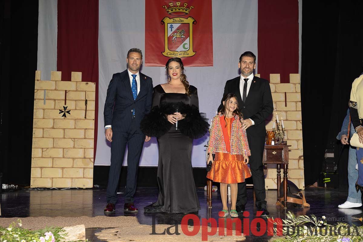 Presentación de las Amazonas del Bando de los Caballos del Vino de Caravaca