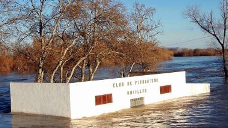 El alcalde de Novillas, preocupado por la &quot;tensa situación&quot; que vive el municipio ante una crecida del Ebro