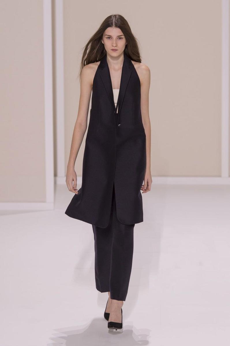 PFW: Hermès Primavera/Verano 2016, pantalón y chaleco negro