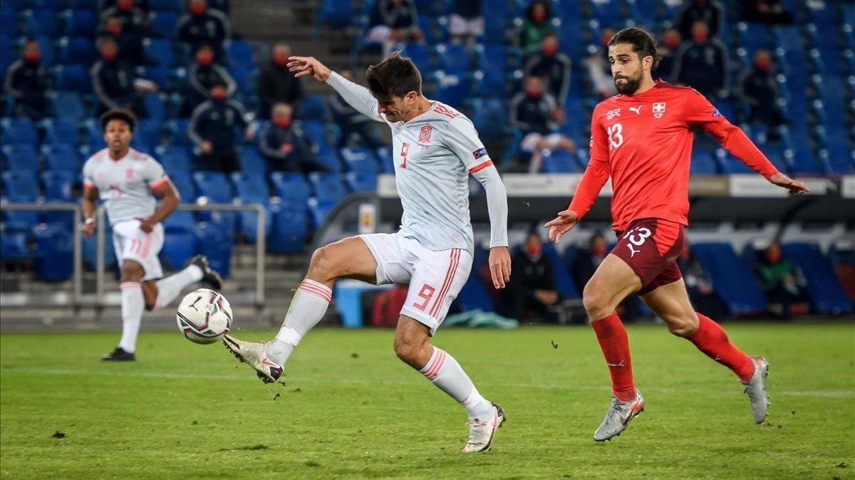 jdomenech55875382 spain s forward gerard moreno  l  scores the equalizer durin201114231650