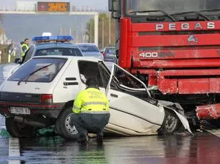 El alcohol y la velocidad disparan la mortalidad en las carreteras gallegas