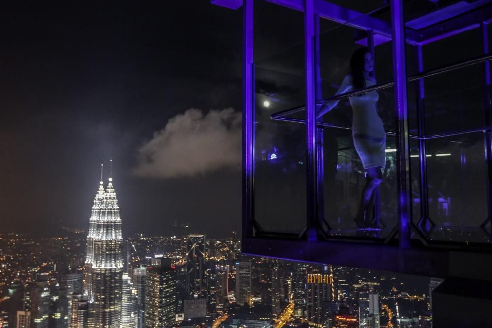 SUPERLUNA SOBRE KUALA LUMPUR