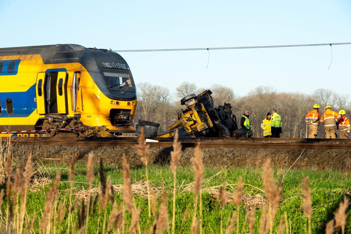 Al menos un muerto y 30 heridos tras el descarrilamiento de un tren en La Haya