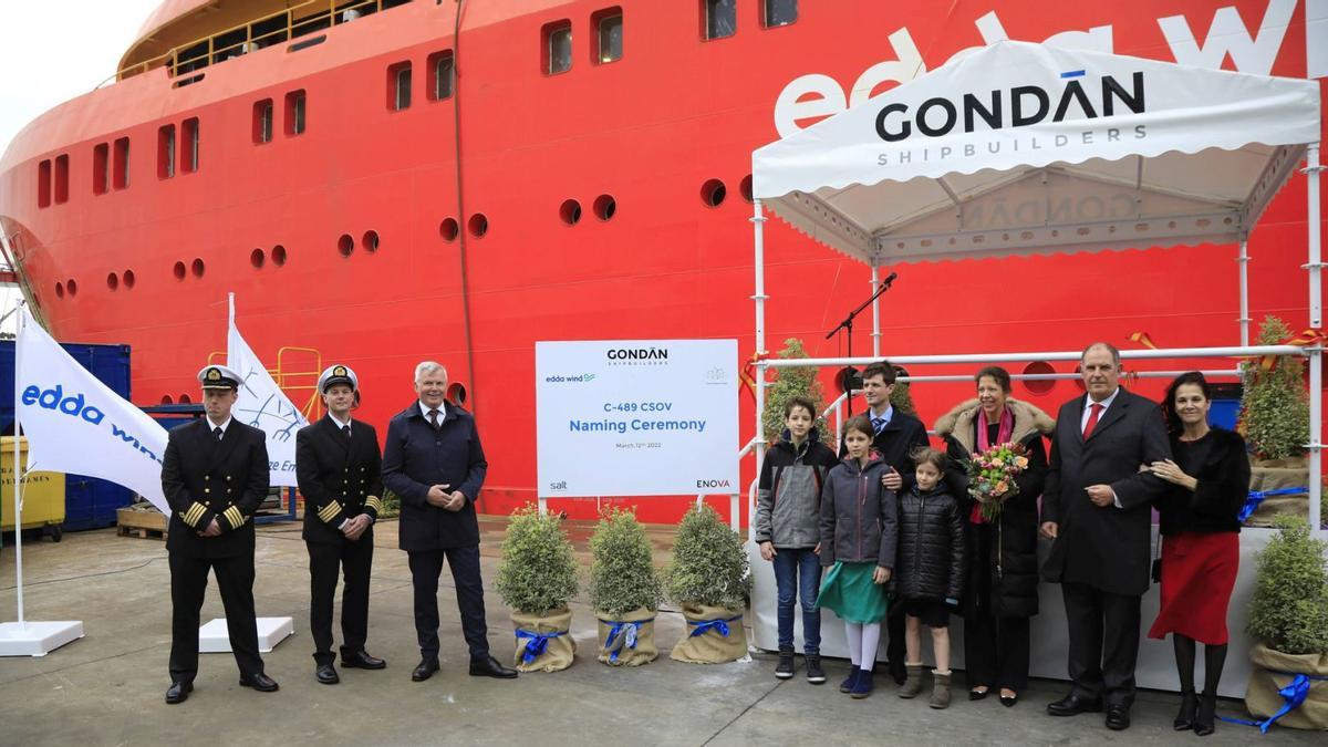 Ceremonia de amadrinamiento del buque “Edda Breeze” en el astillero de Gondán, en Castropol. | Foto cedida por el Astillero de Gondán