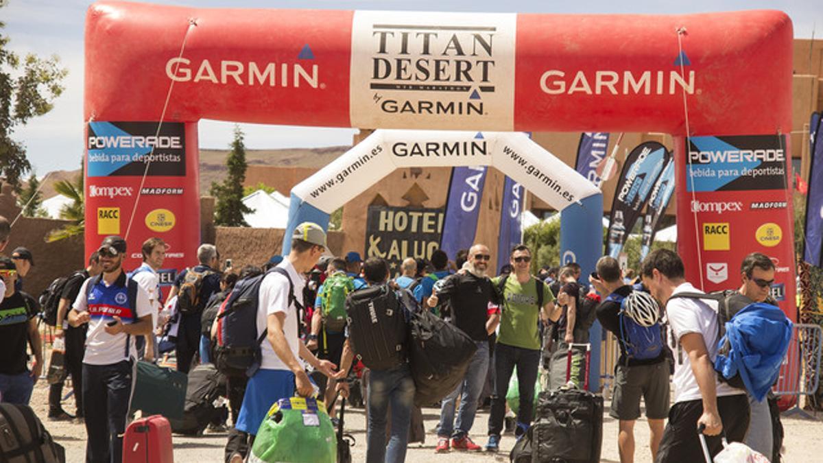 Últimos preparativos de la Titan Desert, que empieza este lunes en Boulmanes Dades