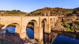 El pueblo considerado “cumbre de la ingeniería civil romana” tiene un puente con una profecía milenaria