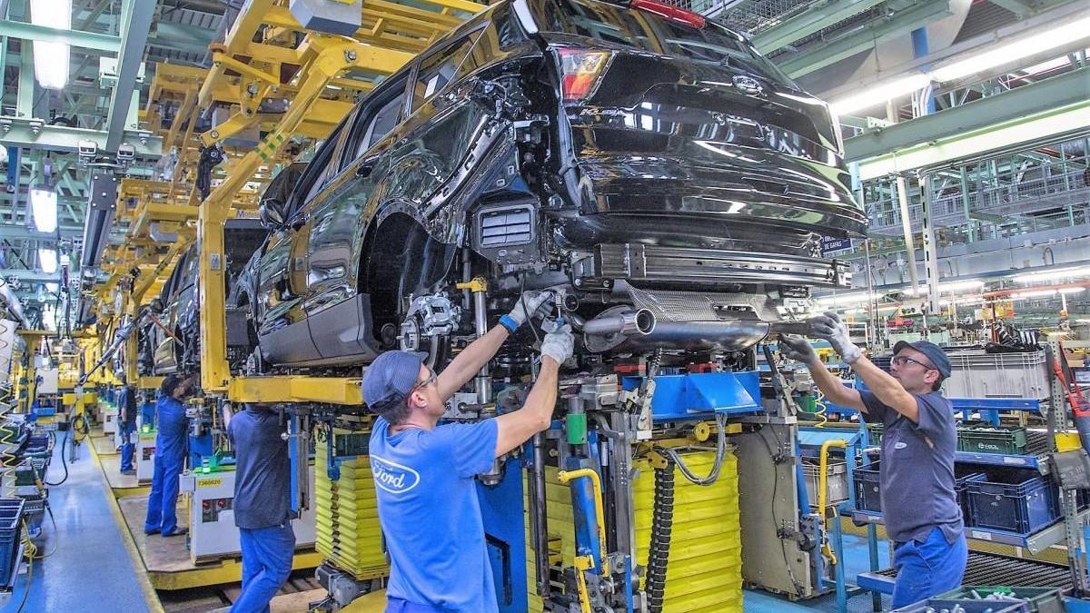 Ford podría fabricar motores híbridos en Almussafes