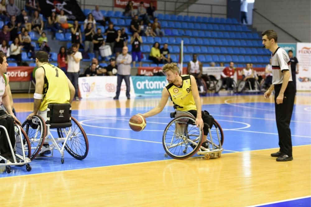 Baloncesto sobre ruedas en el Príncipe de Asturias