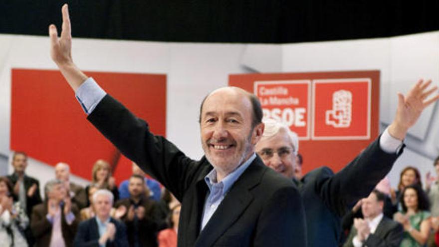 Rubalcaba: &quot;El PP quiere que aquí pase lo de Portugal&quot;