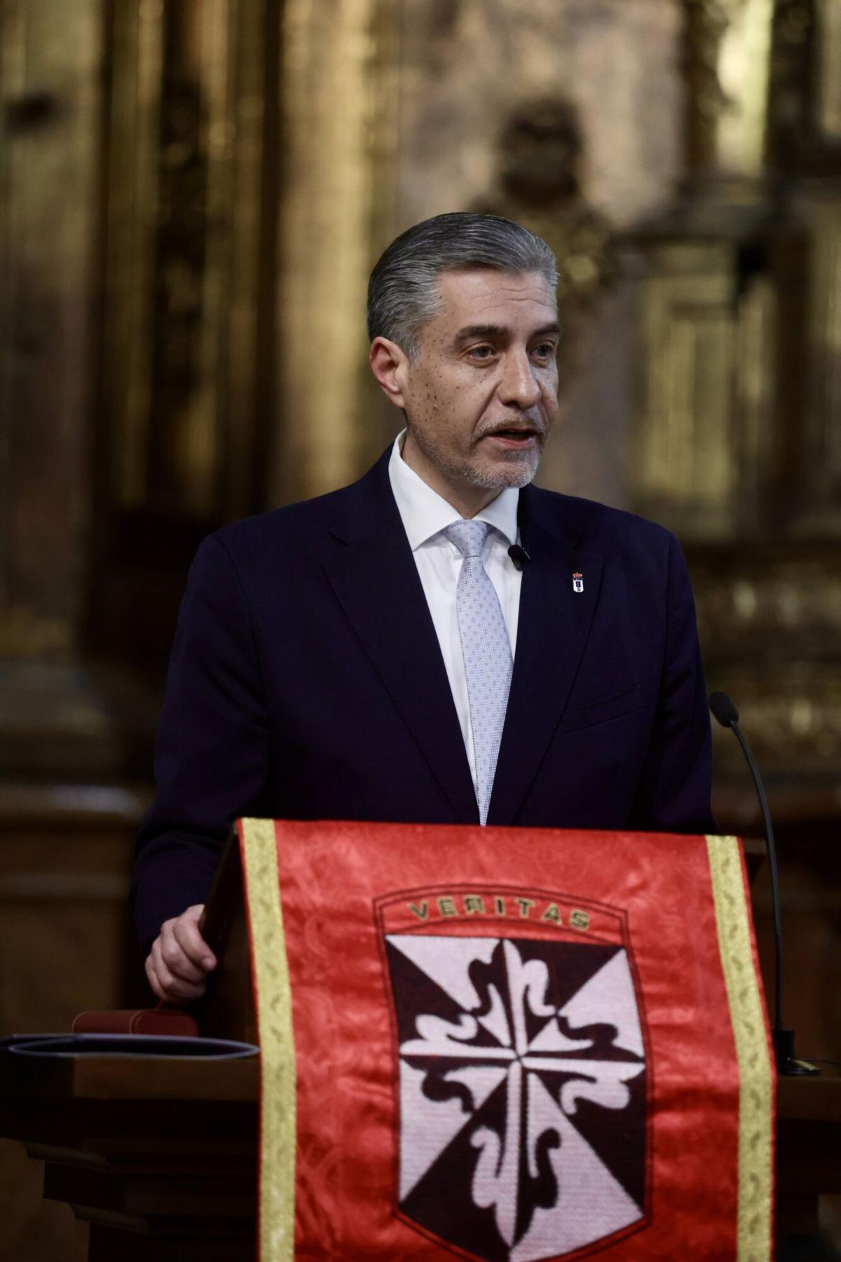 EN IMÁGENES: Martín Martín Peláez, presidente del Real Oviedo, pregonero de la Semana Santa de Oviedo